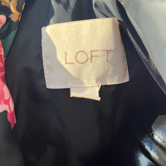 LOFT Floral Puffer Vest - Picture 7 of 7